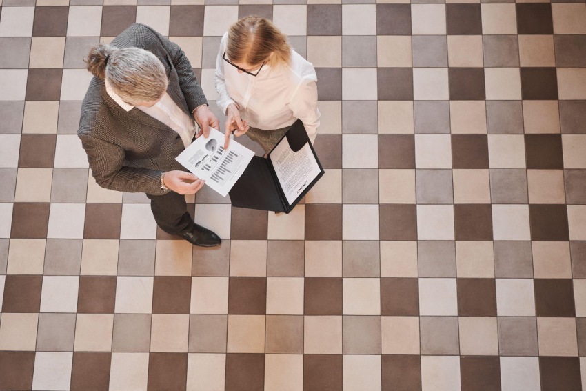 por-que-pisos-e-tapetes-industriais-sao-diferentes-dos-comerciais